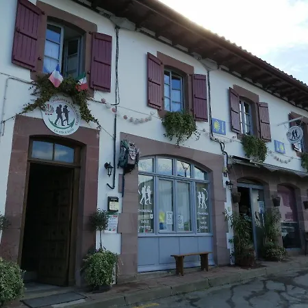 Hostel La E Bella Saint-Jean-Pied-de-Port