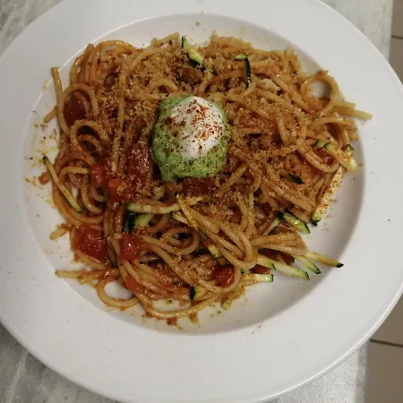 La E Bella אכסניה