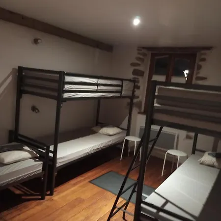 Hostel La E Bella